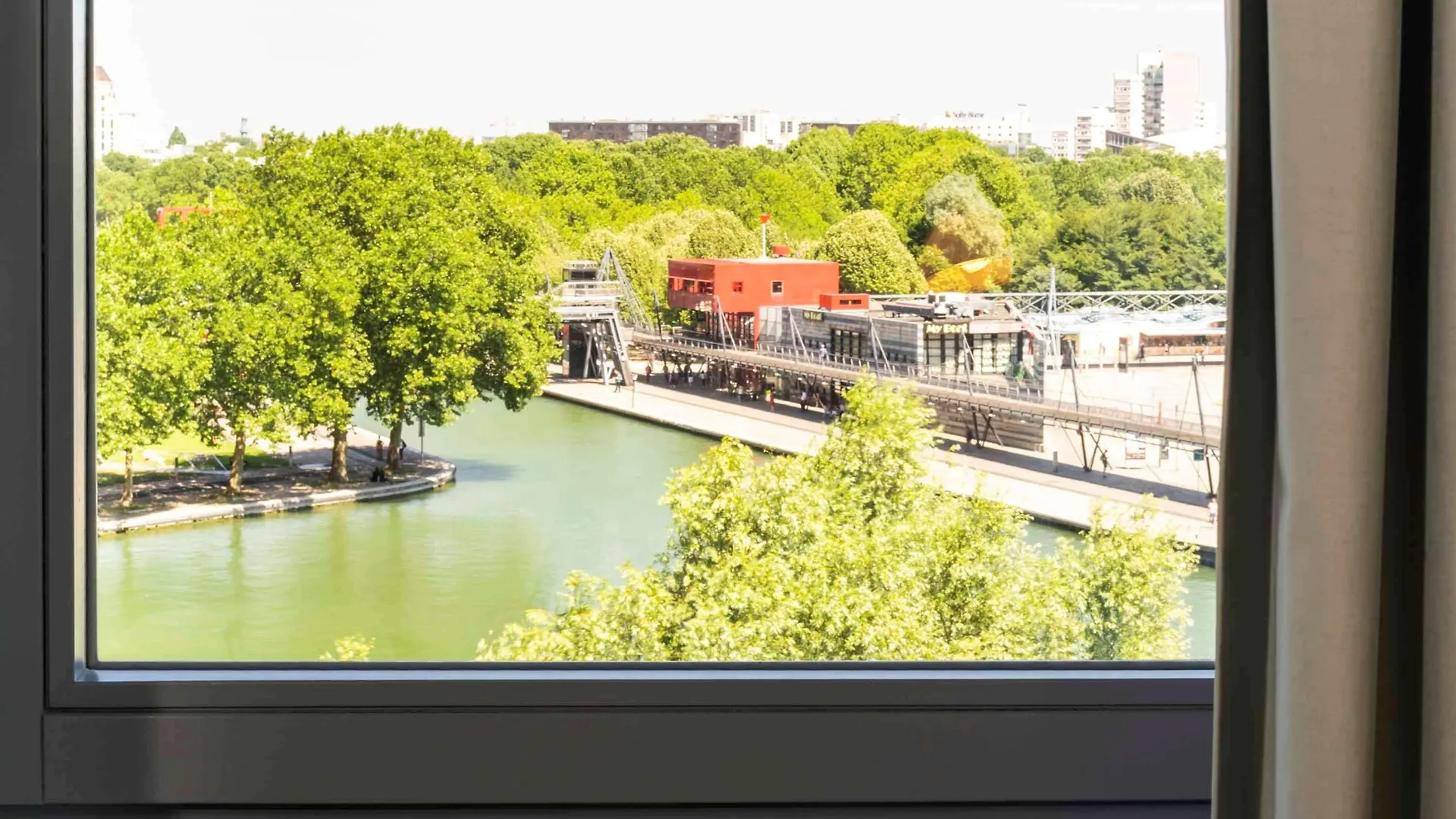 Hotel Ibis Paris La Villette Cite Des Sciences 19Eme