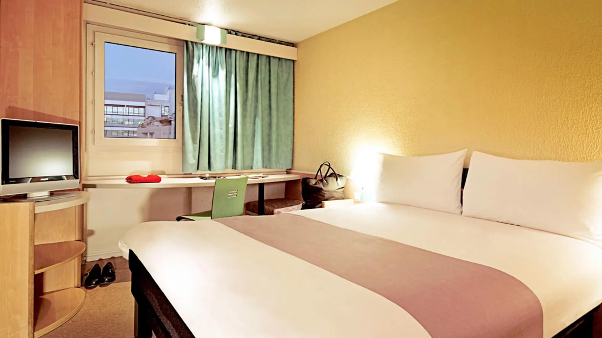 Hotel Ibis Paris La Villette Cite Des Sciences 19Eme