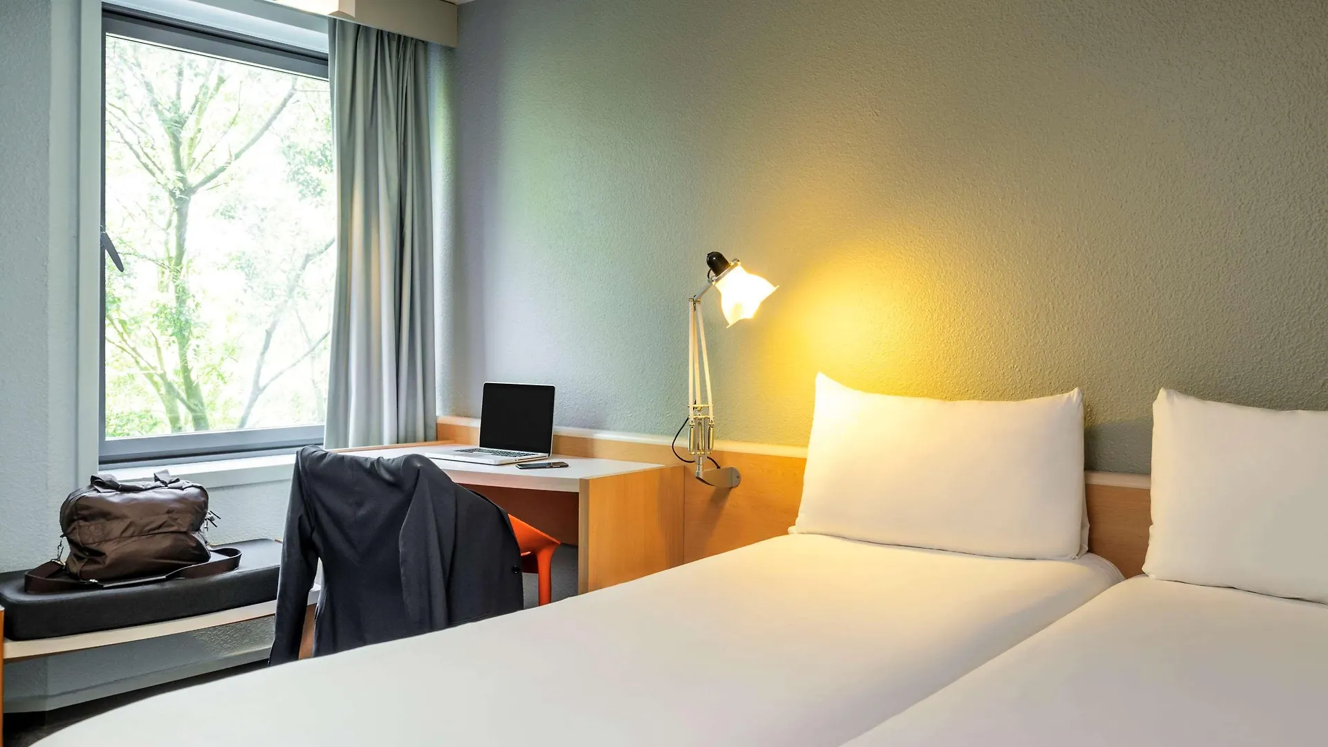 Ibis Paris La Villette Cite Des Sciences 19Eme