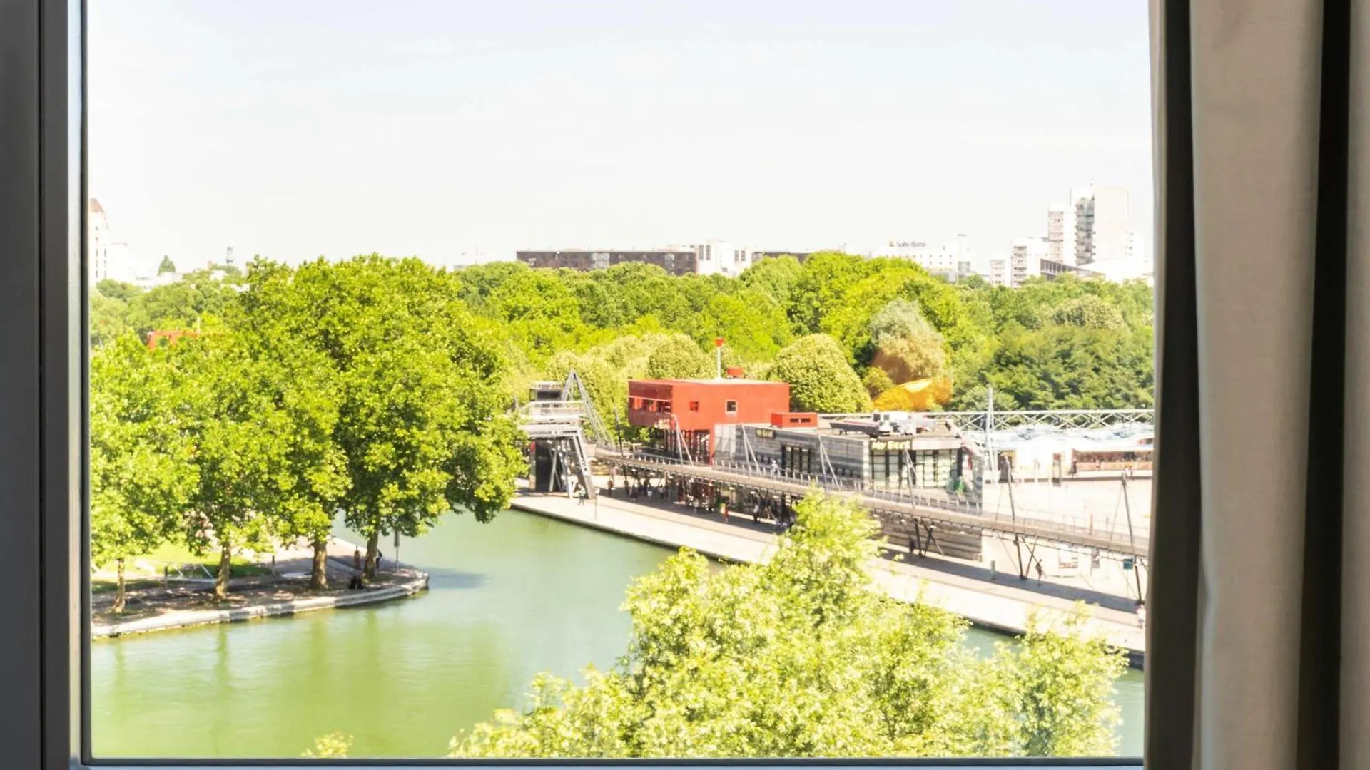 Ibis Paris La Villette Cite Des Sciences 19Eme