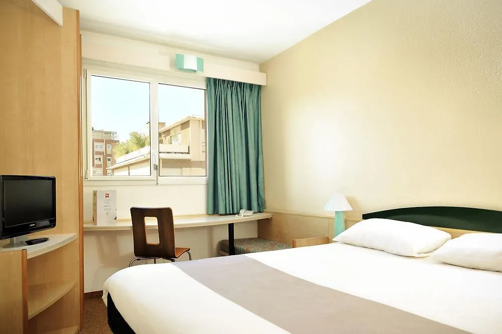*** Hotel Ibis Paris La Villette Cite Des Sciences 19Eme Frankreich
