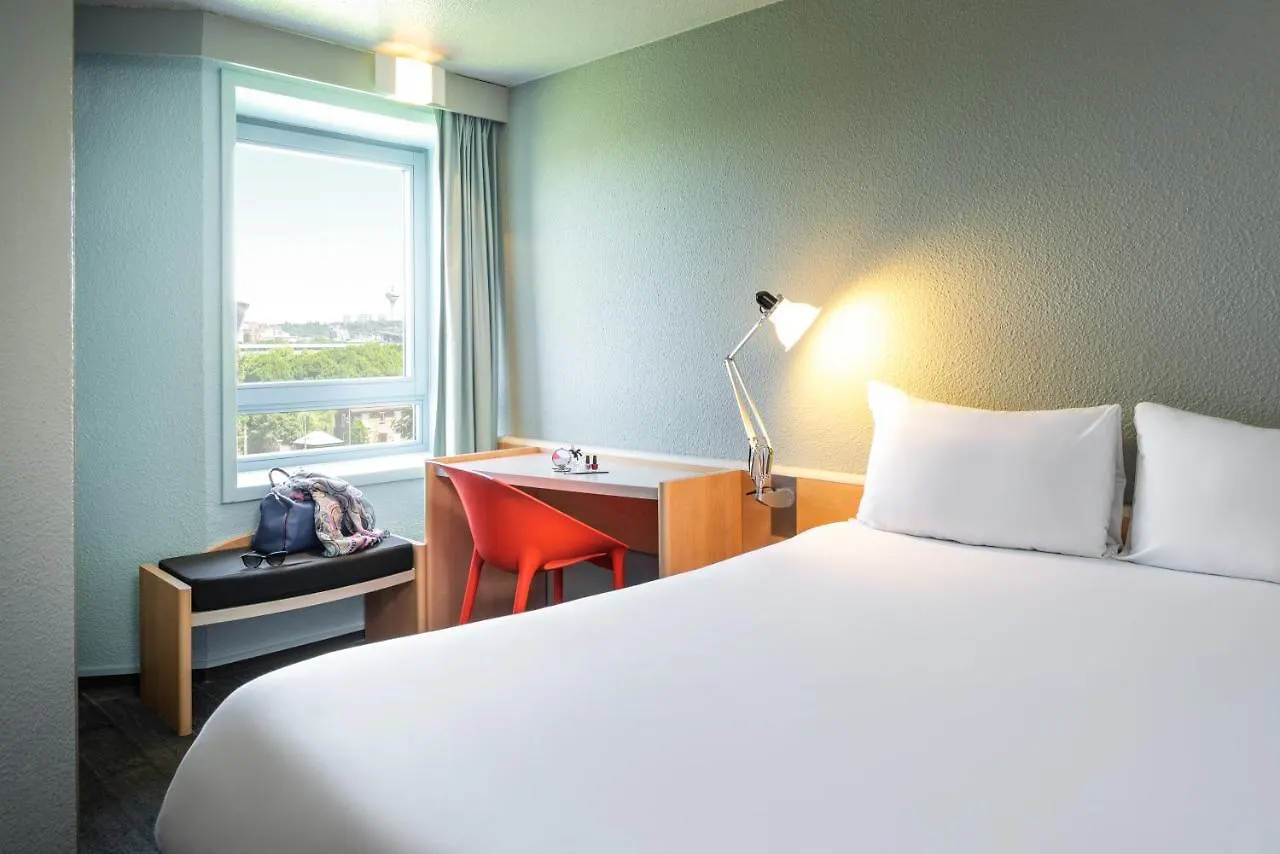 Hotel Ibis Paris La Villette Cite Des Sciences 19Eme