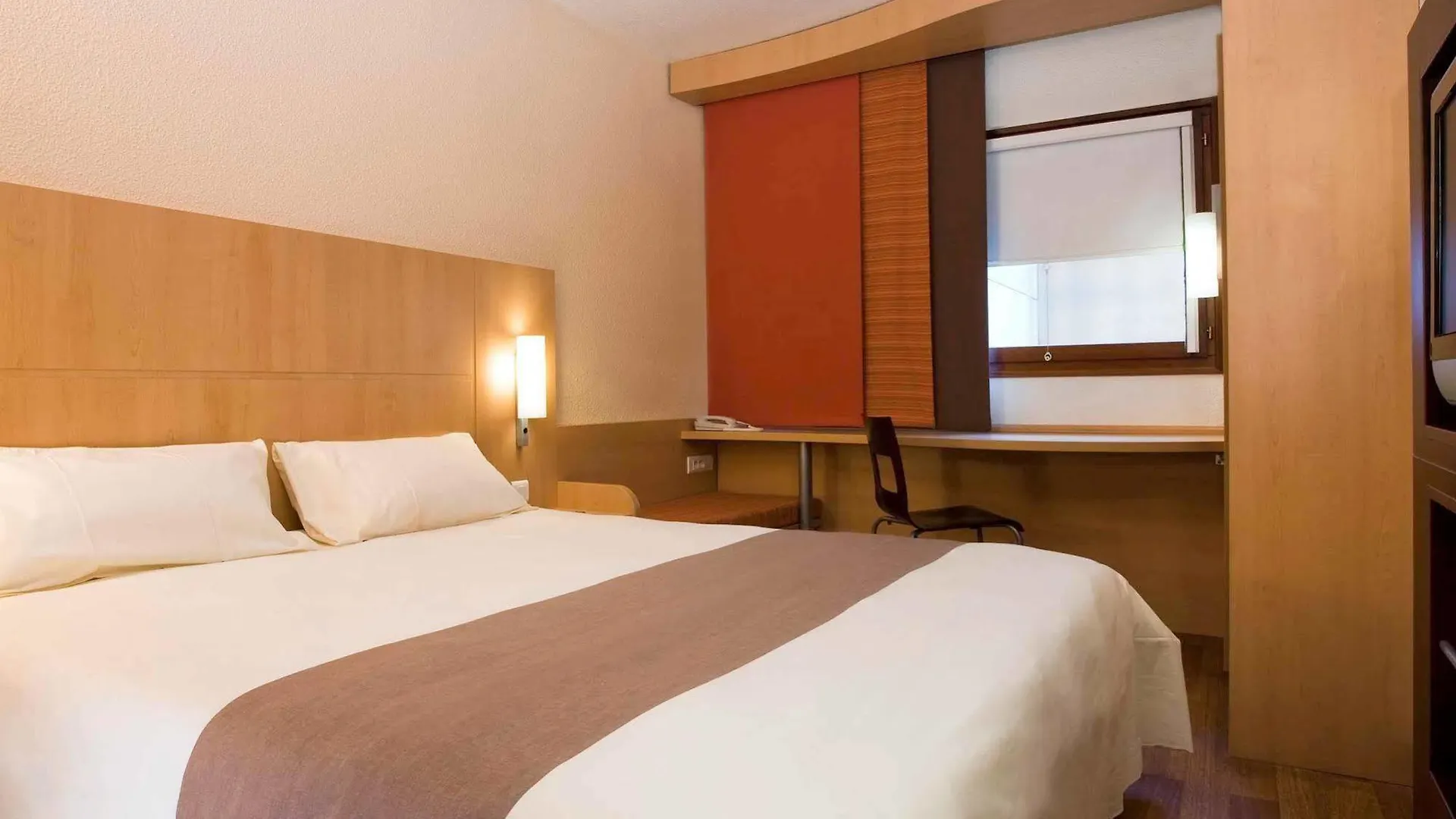 *** Hotel Ibis Paris La Villette Cite Des Sciences 19Eme Francja