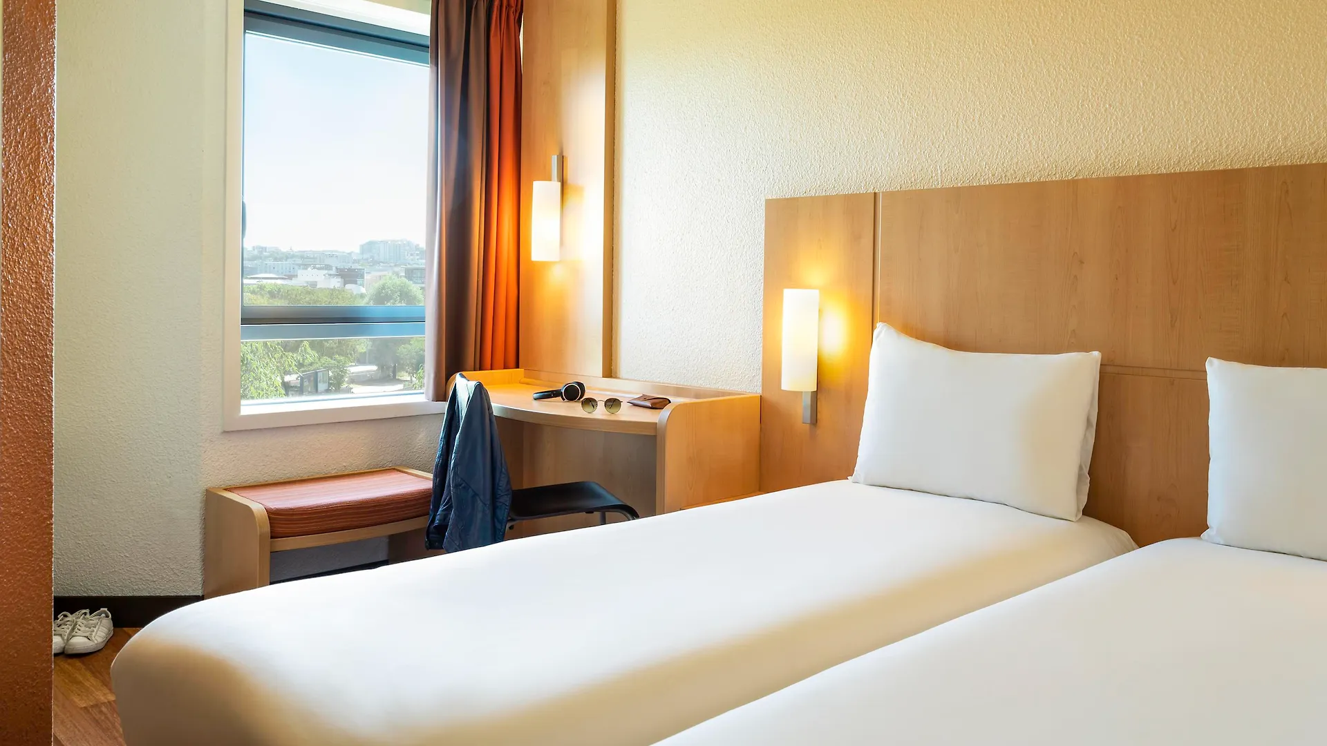 Ibis Paris La Villette Cite Des Sciences 19Eme France