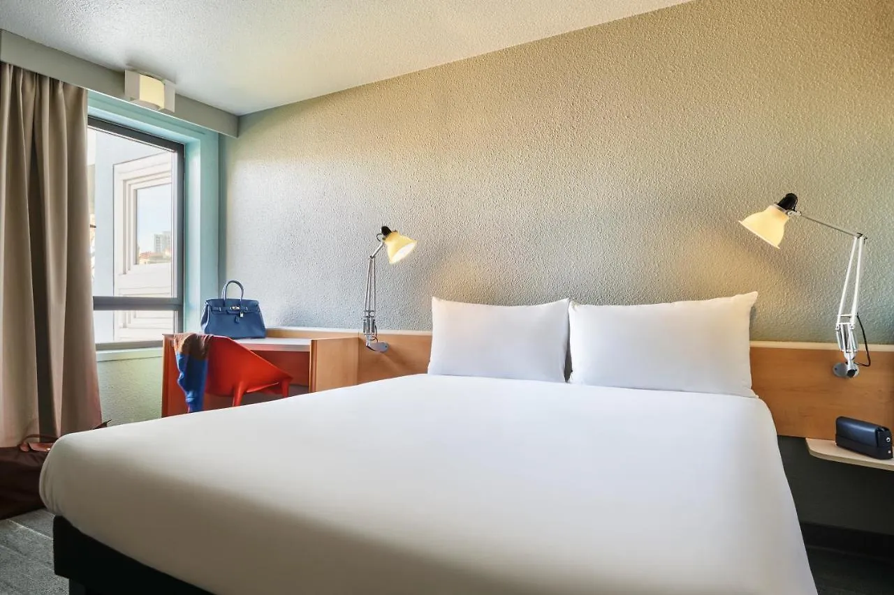 Ibis Paris La Villette Cite Des Sciences 19Eme