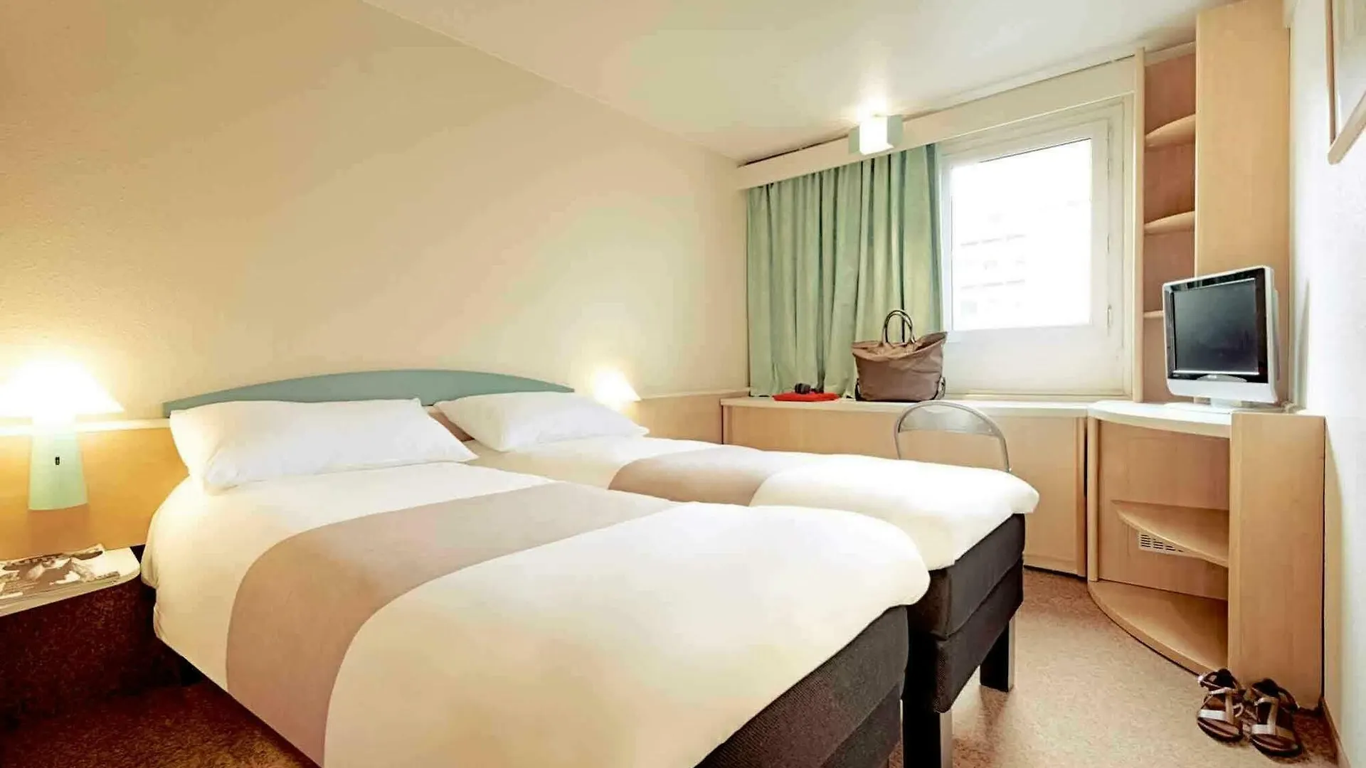 Ibis Paris La Villette Cite Des Sciences 19Eme France